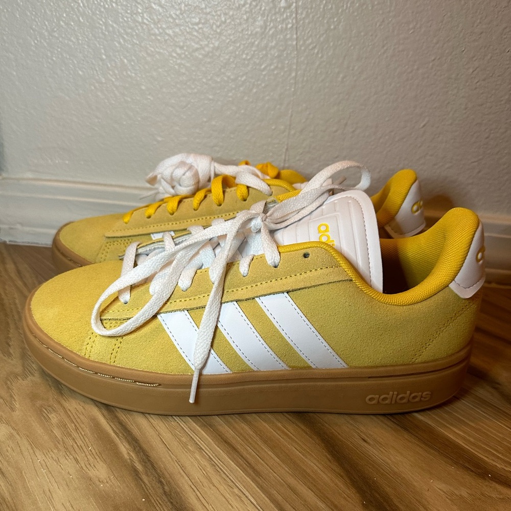 adidas Women’s Yellow White Gum-Soled Sneakers